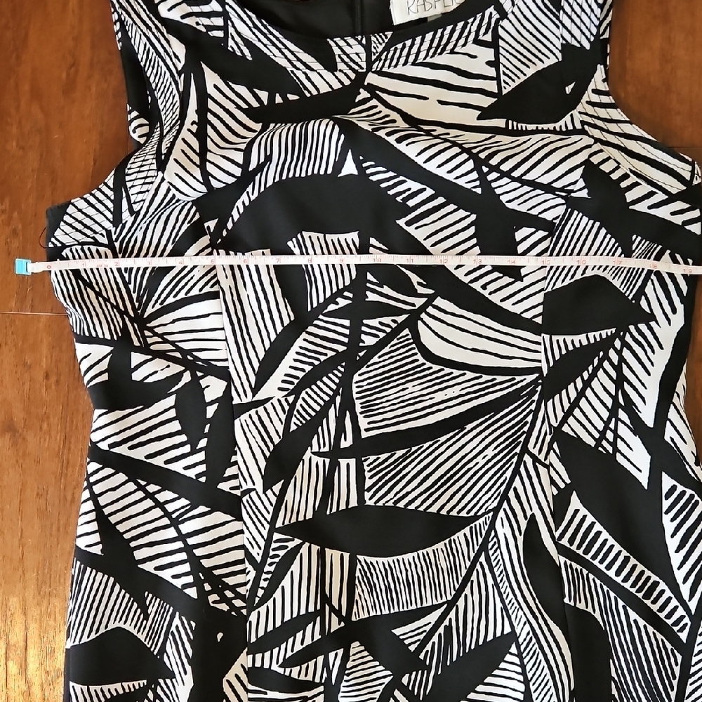 Kasper Black and White Midi Dress with Sophisticated Style - Picture 8 of 10